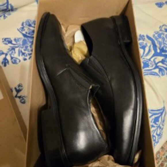 Men's Cole Haan dress shoes, new, never worn - Picture 3 of 6
